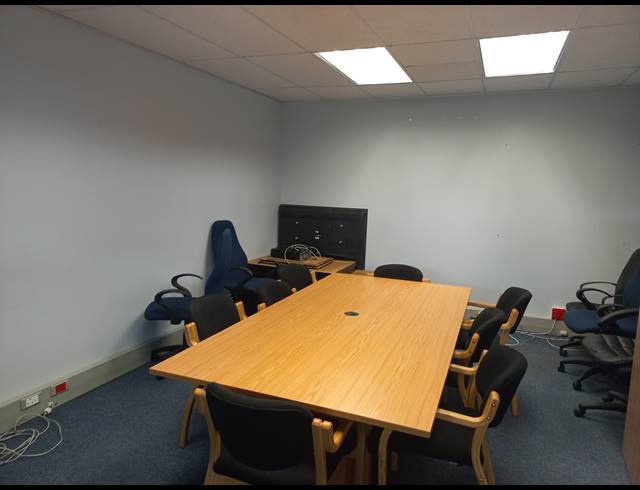 391M² BUSINESS CENTRE TO LET IN BEREA WEST